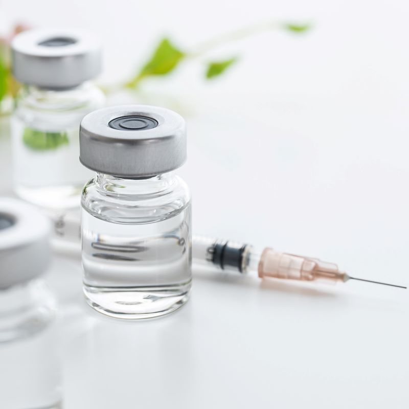 3 ampullen en vaccinatiespuit